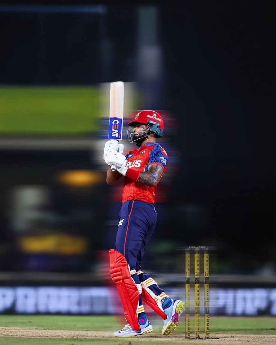 im_avi_nash_'s tweet photo. Head to head - 17/16
Wins in last games - 3/0
Breaching their den by chasing - 2/0 

@ShreyasIyer15 and #Ponting changing fortunes of @PunjabKingsIPL 🫡🔥 https://t.co/ZfQ4qYkvDm
