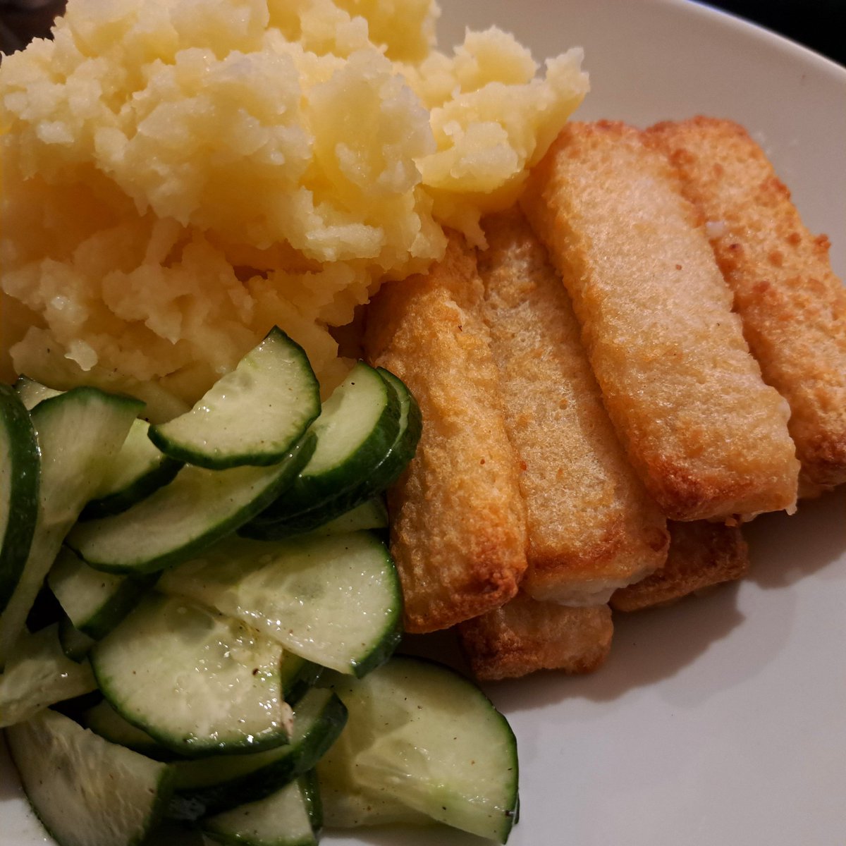 Frau Katinka Bumsbudenaufsicht, Ihr Arschkrampen tweet media