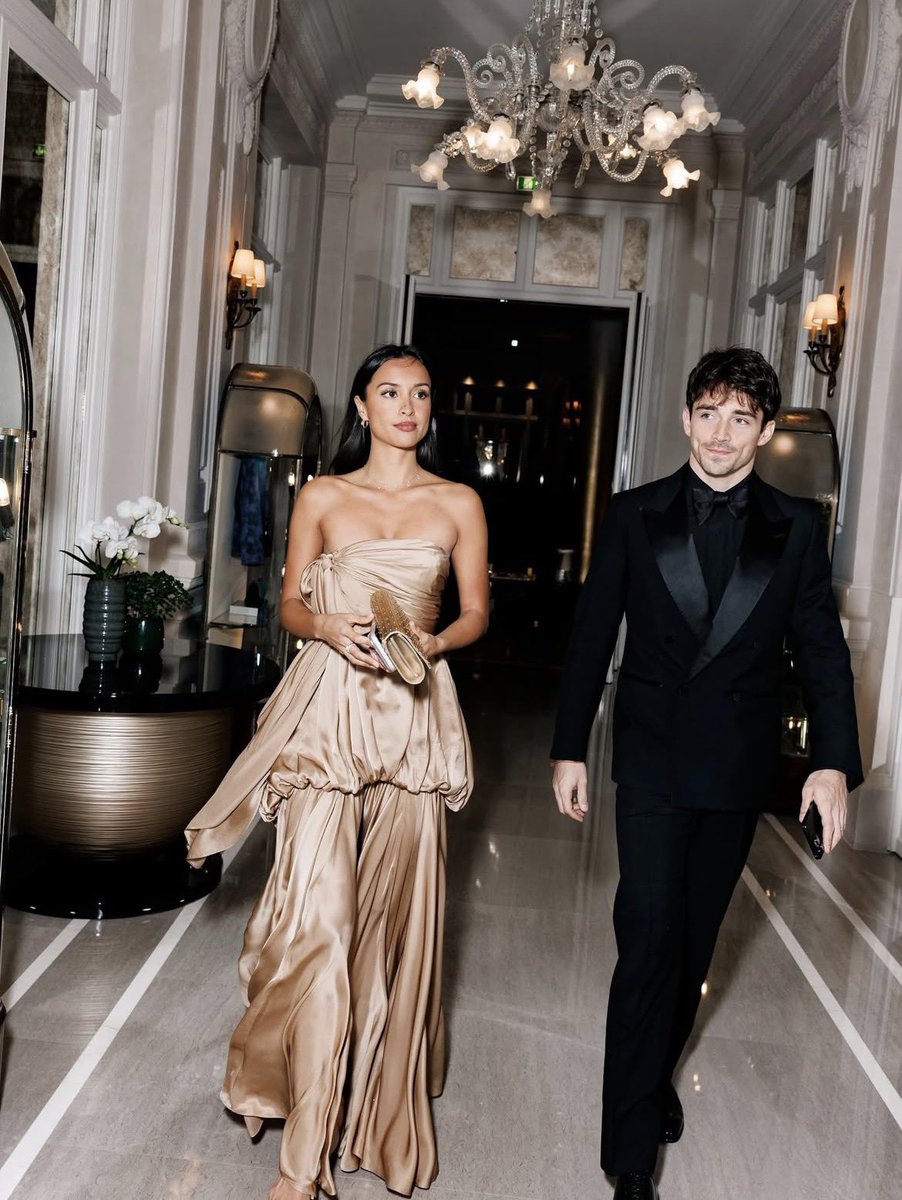 daily alexandra leclerc 🦋 tweet media