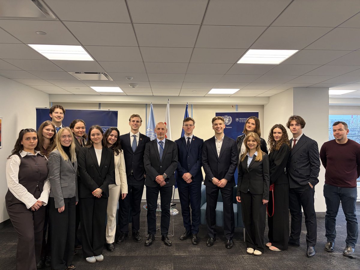 SlovakiaUNNY's tweet photo. Great hosting @CBScph students at our mission in New York during #NMUN conference. 
An inspiring exchange on our diplomatic work, 🇸🇰 UNSC candidacy &amp; upcoming SG election-full of insightful questions and fresh perspectives.
Happy to engage w/the next generation on global issues. https://t.co/eN5sbJTWr5