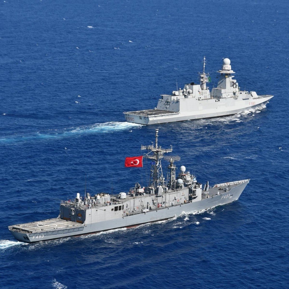 Pusholder tweet media