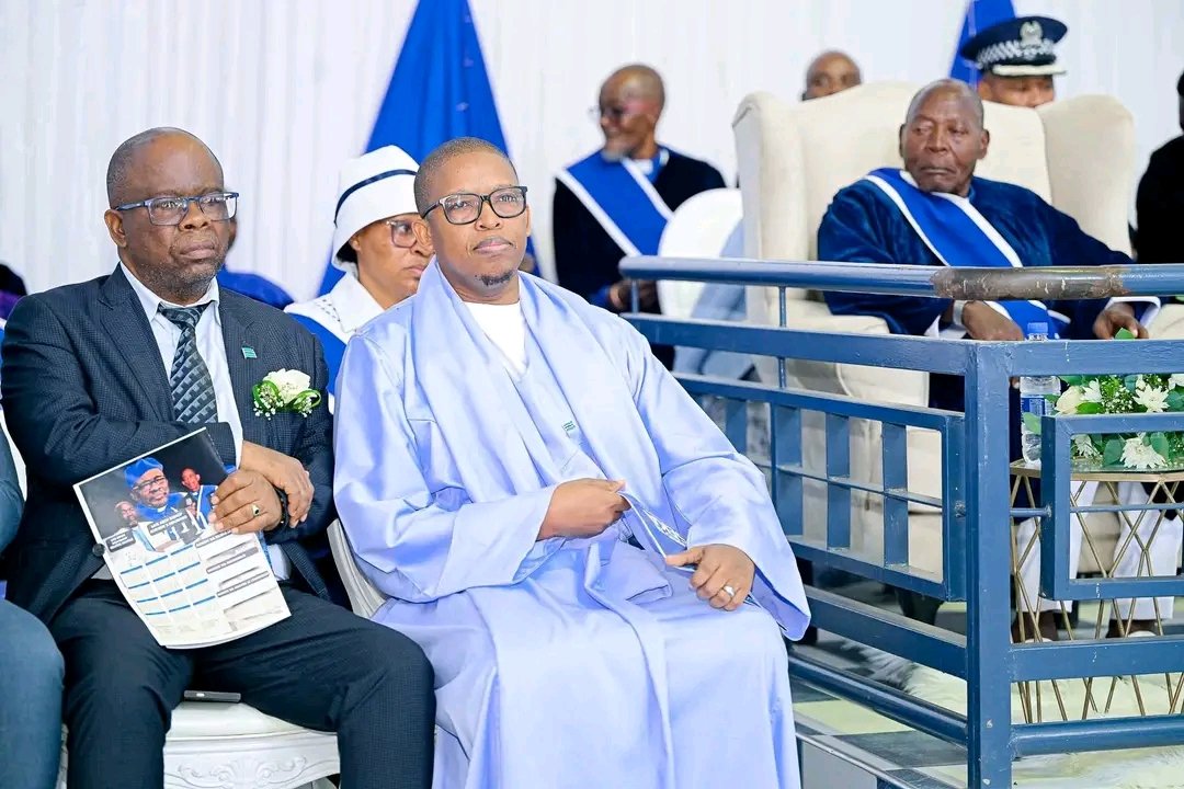 Government Critic tweet media