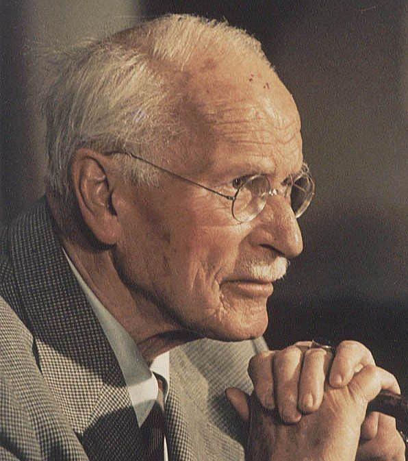 ohisileyasamak's tweet photo. "Ben başıma gelenler değilim. Ben başıma gelenlerden sonra olmayı seçtiğim kişiyim."  

Carl G. Jung https://t.co/VaPPyYQfAE