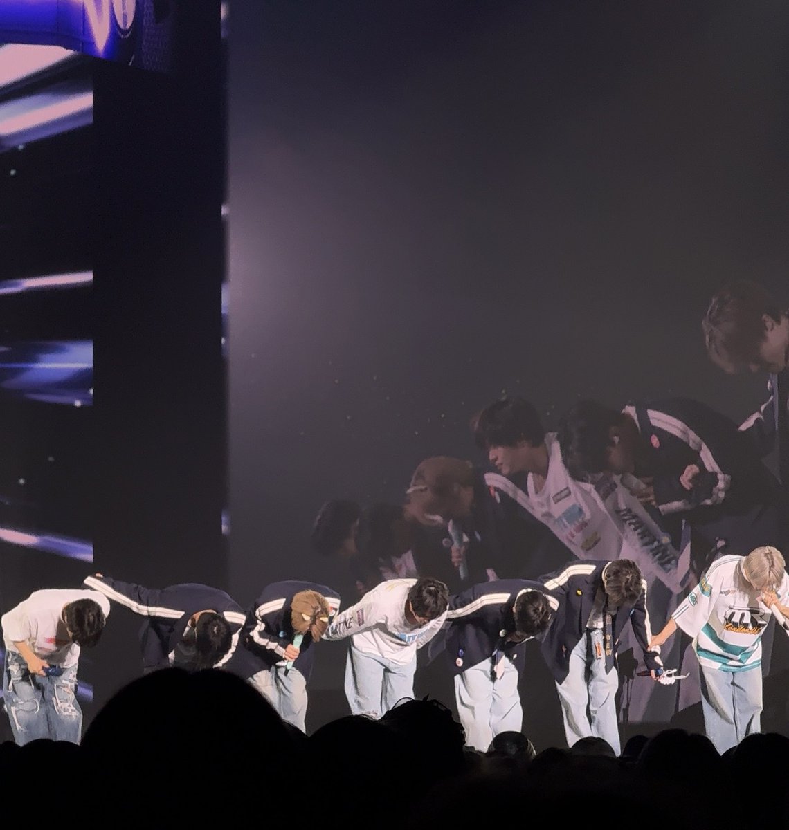 dhcls2's tweet photo. 너무 사랑했다 내 전부였다 7드림
안녕 https://t.co/EUyUhqklgC