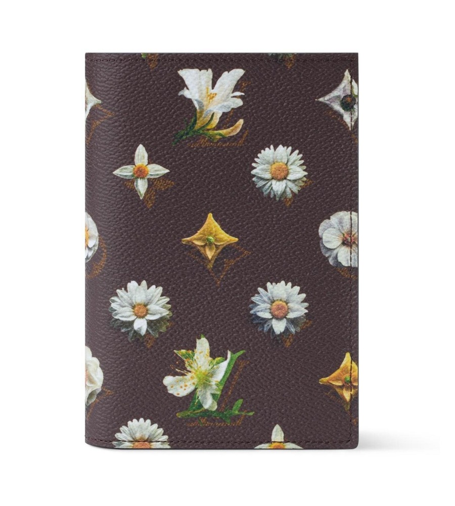 Fashion Press tweet media