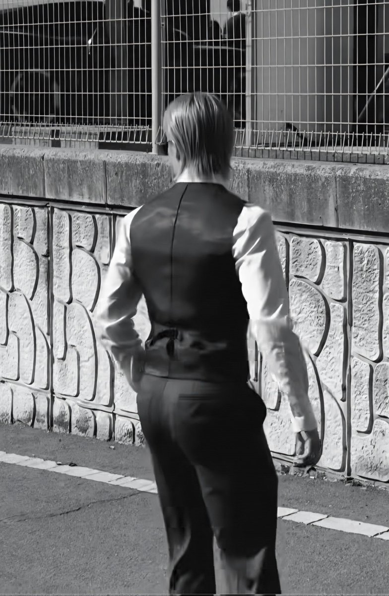 Jimin's knit tweet media