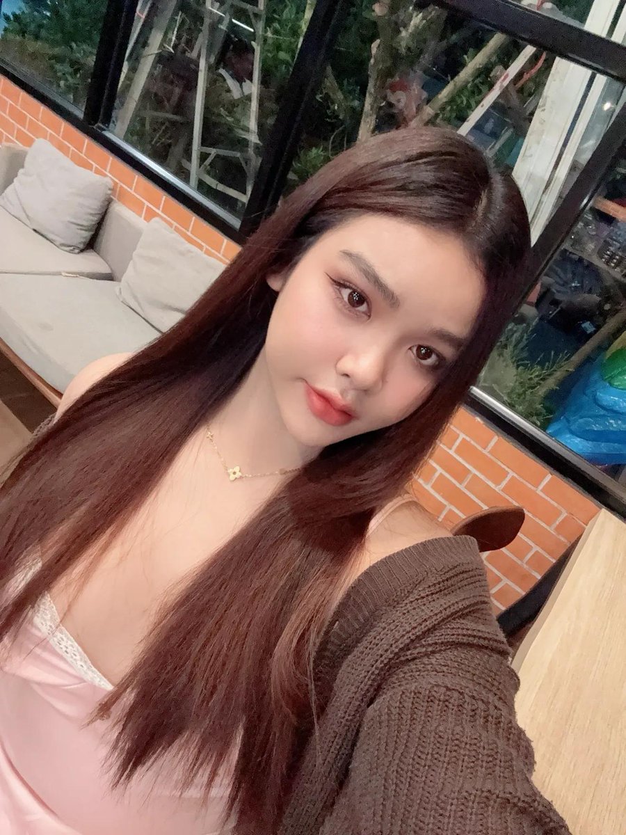 สาวสองรับงานชุมพร tweet media