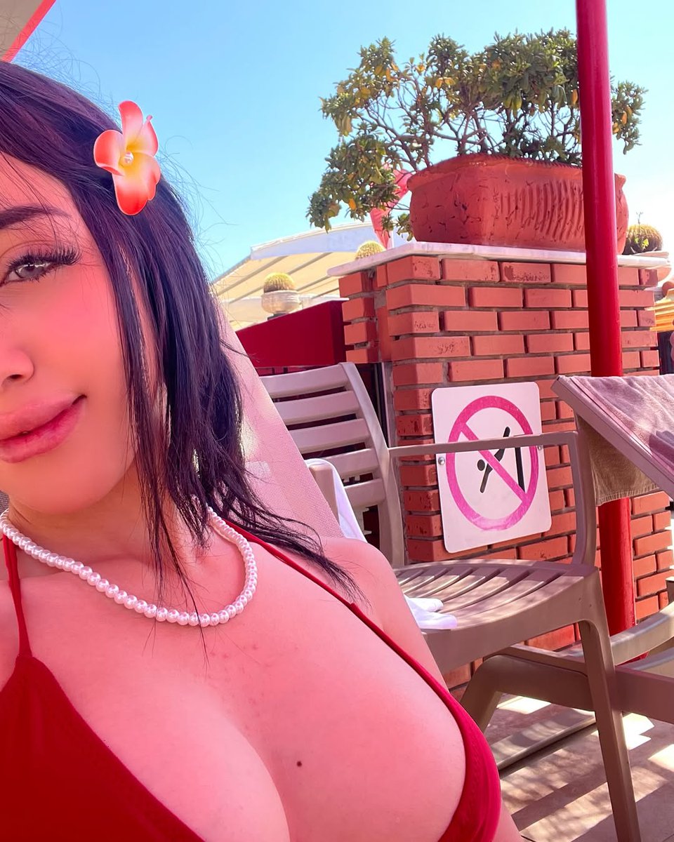 Pretty Mira tweet media