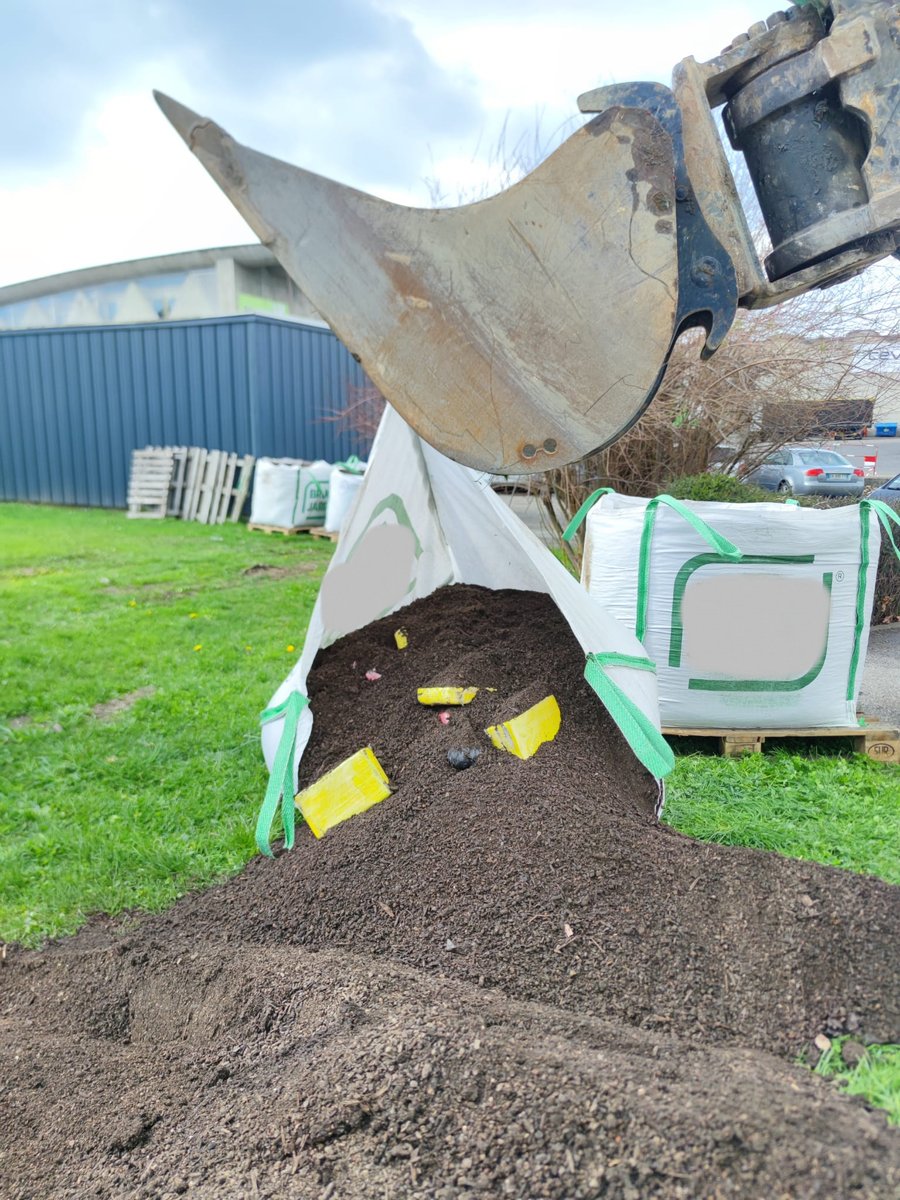 Douane française tweet media