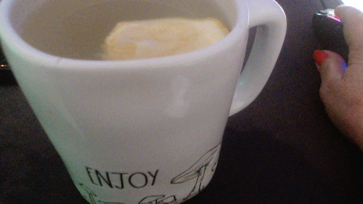 katsid70's tweet image. cheers to unwavering faith hot #lemonwater