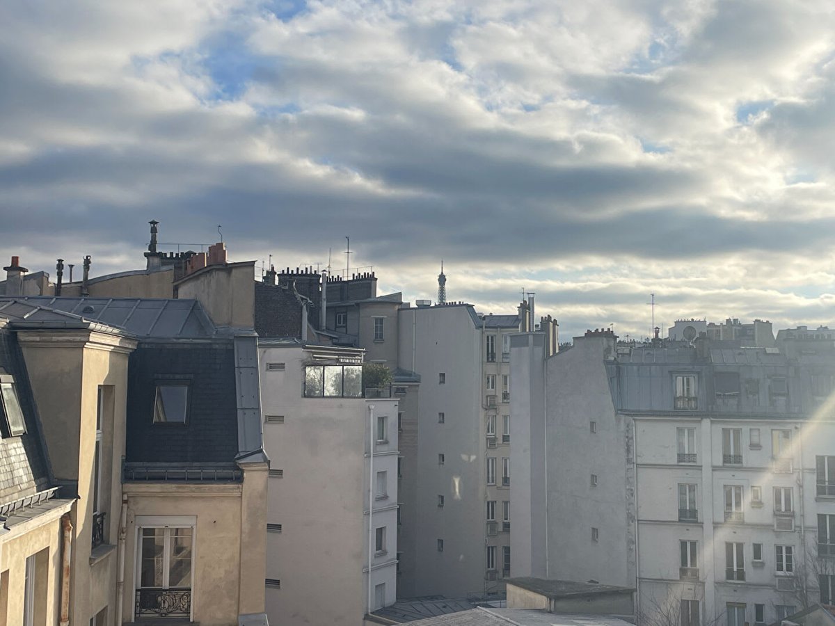 ✨ EXCLUSIVITÉ – #paris17
🏡 Studio 39 m²
🌇 Vue Tour Eiffel
🏢 Dernier étage avec ascenseur
💶 371 000 €
📍 Quartier #ternes
👉 Une opportunité rare 
🔗 ladresse.com/annonce/achat/…

#immobilierparis #vueeiffel (...)