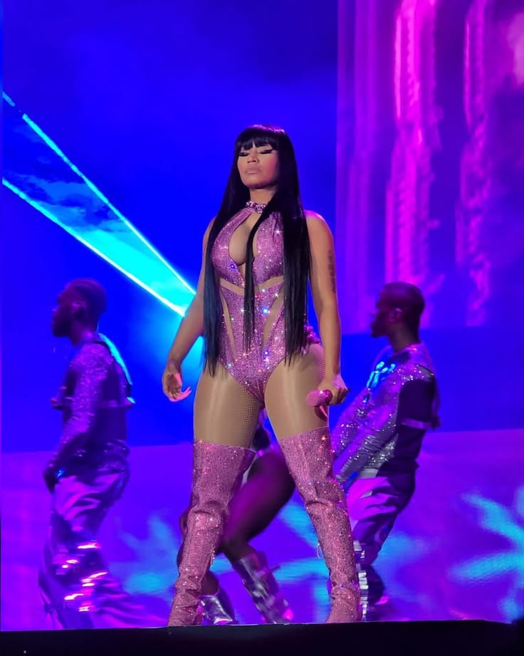 MajestyBarbie10's tweet photo. 2026 belongs to Onika. The numbers don't lie, check the data! ๐๐ง #NickiMinaj #Data #StreamingLegend #Queen ๐ฆ๐ฅ @NiCKIMINAJ ๐ฉท๐ฉท๐ฉท๐ฉท๐๐๐๐๐๐๐๐ https://t.co/xkBs0jvmWX