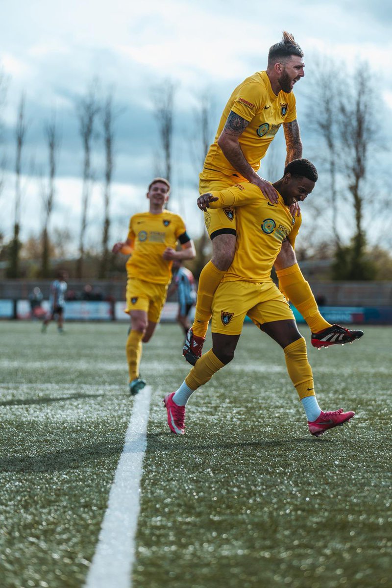 Harborough Town FC 🐝 tweet media