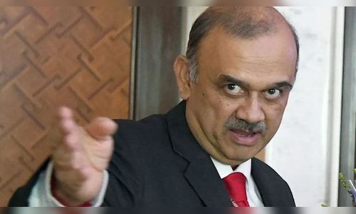 CNBCTV18News's tweet image. #Bank staff association urges FM for CBI probe into #Atanu Chakraborty’s resignation from #HDFC Bank 
Read more: buff.ly/P992ivG