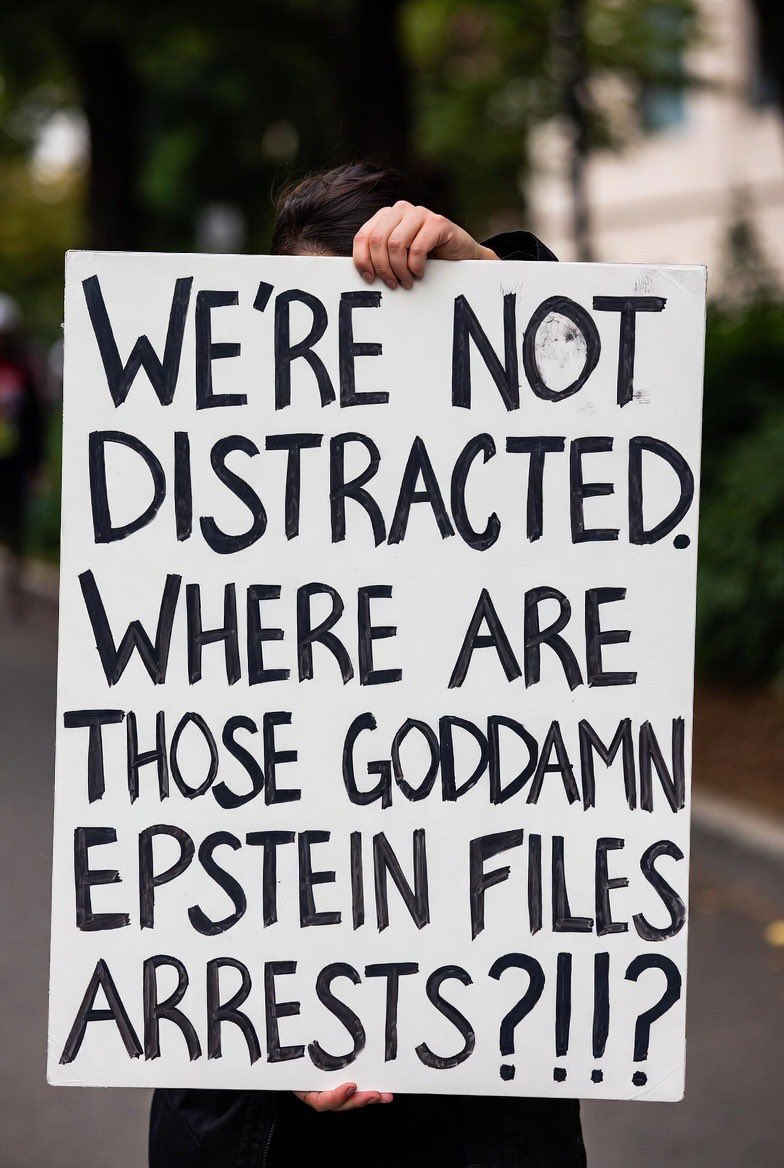 Schrödinger's Disgruntled Cat tweet media