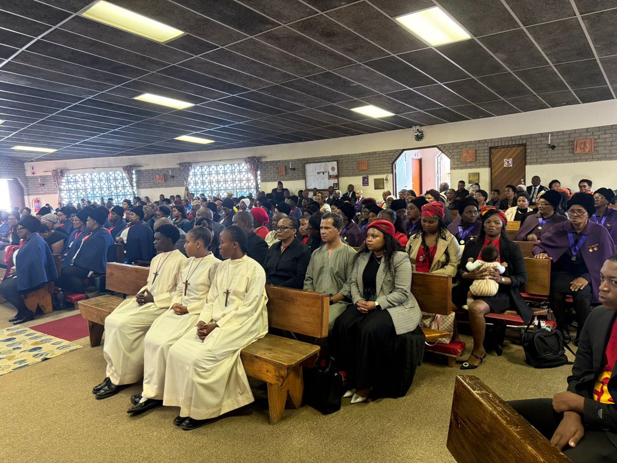 EFFSouthAfrica's tweet photo. ♦️In Pictures♦️

The EFF National Chairperson @NolutshunguN at St. Mary’s Catholic Church in Nyanga for the Easter Service.

#RegisterToVoteEFF  In The 2026 Local Government Elections On The Following Link: https://t.co/ydvMdsh0Mb https://t.co/3KD6EcGG2C