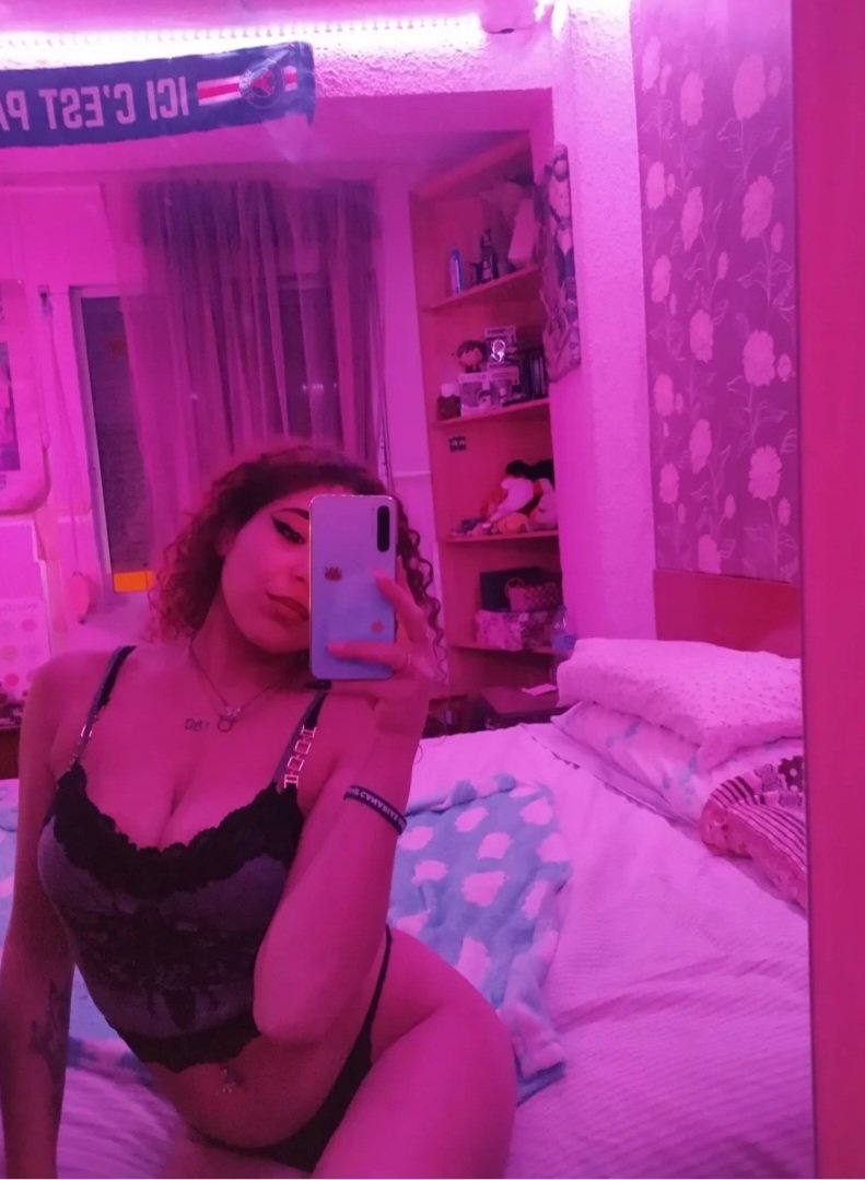 _spoiledkitty's tweet photo. Encontré también un vídeo de ass worship que le vendí a un friki hace poco, debería volver a venderlo por la mitad??😹😹 https://t.co/UQG6PeSvdp