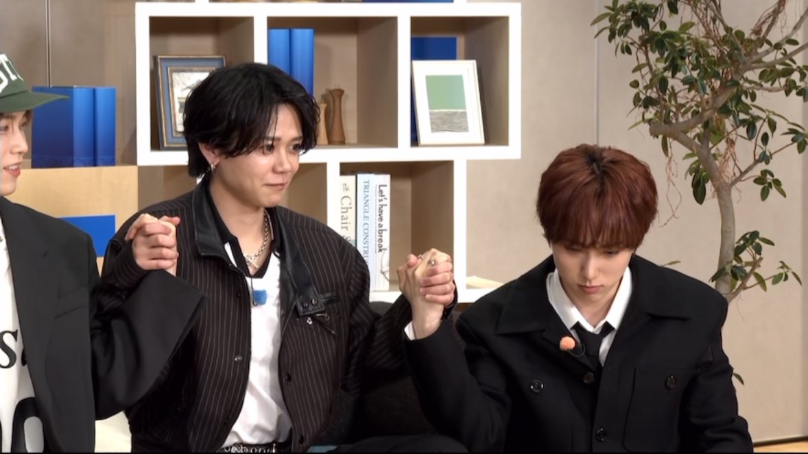 おふ® tweet media