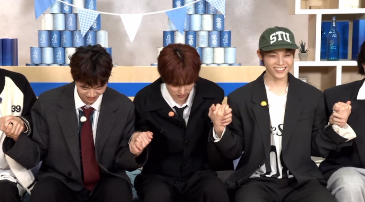 おふ® tweet media