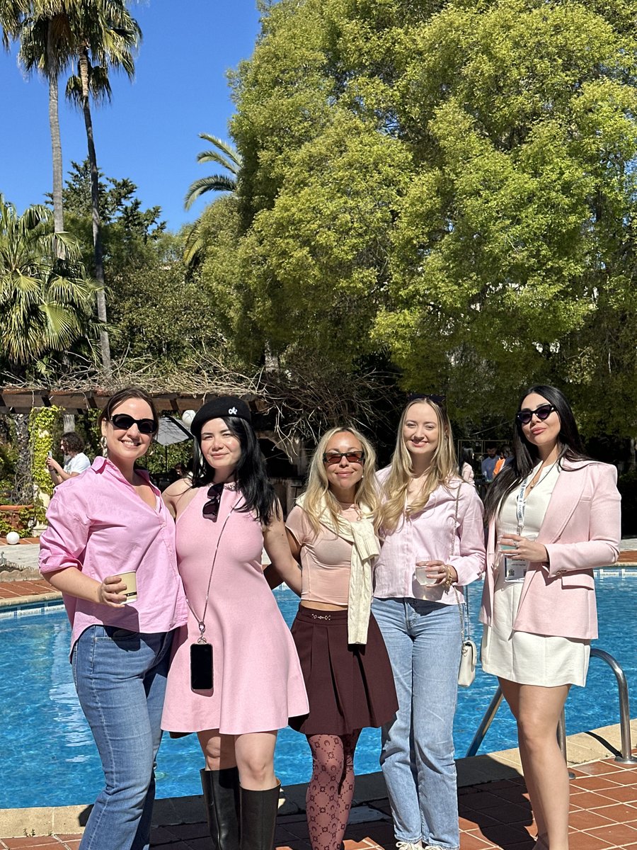 Crypto Diva 🔮 tweet media