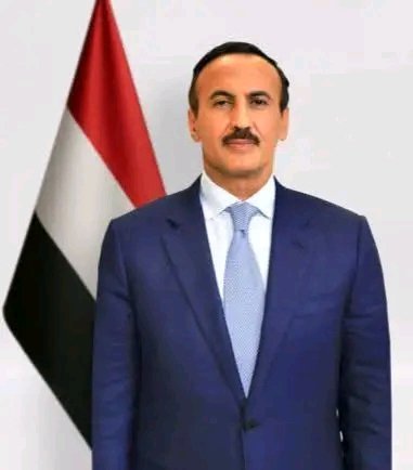ستظل الصخرة الصماء التي تتحطم عليها كل المؤامرات.

وستظل الرقم الصعب مهما حاولوا، أنت كل البلاد، والبلاد كلها أنت سيدي القائد.

حفظكم الله من كل سوء ومكروه.