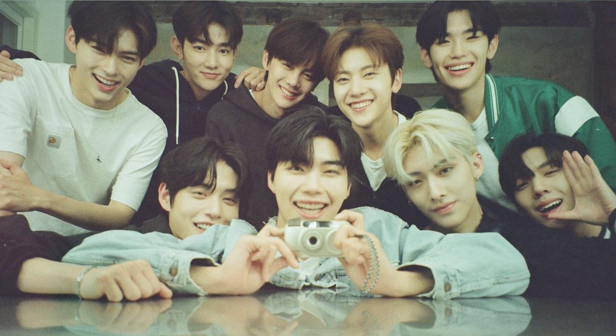 づっきー tweet media