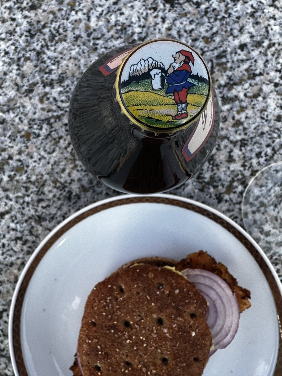 lecker Bierchen tweet media