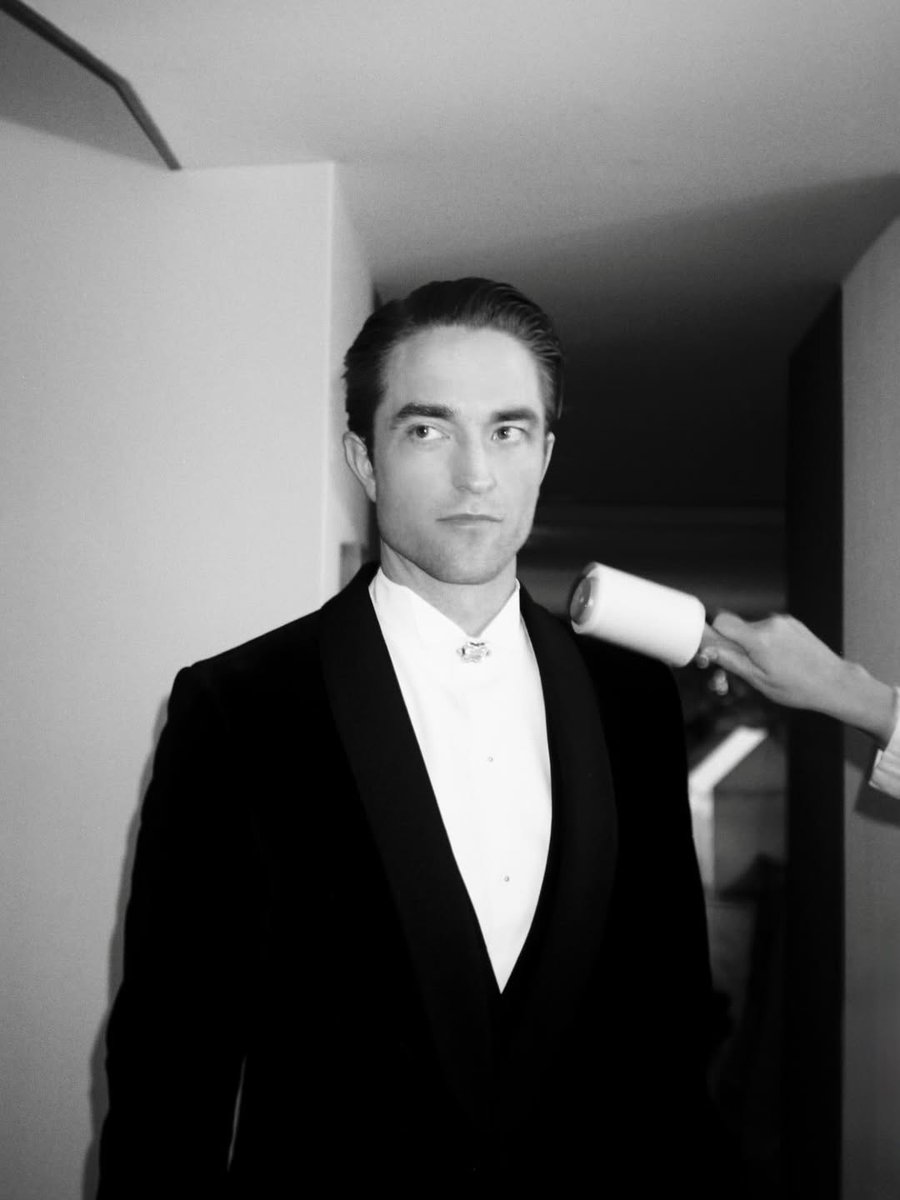 Robert Pattinson Photos | Fansite tweet media