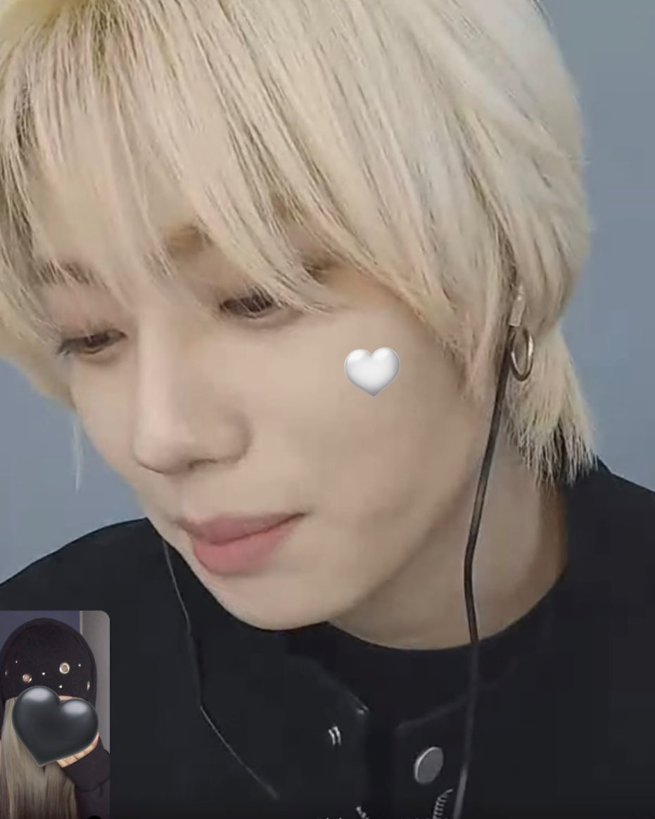 𖦹 ⋆ tweet media