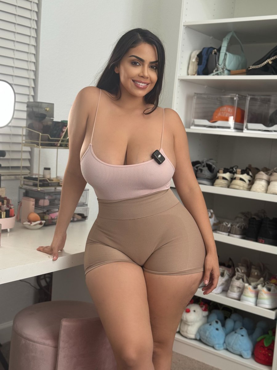 Rebecca 😉 tweet media