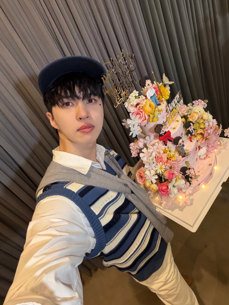 jaehwany0406's tweet photo. 사순별🌸⭐️ 첫공 억울핑 쟌이😔
오늘도 고마우💛 내일은 더 멋진 모습 보여줄겜💛 https://t.co/tRc5TOoeFn