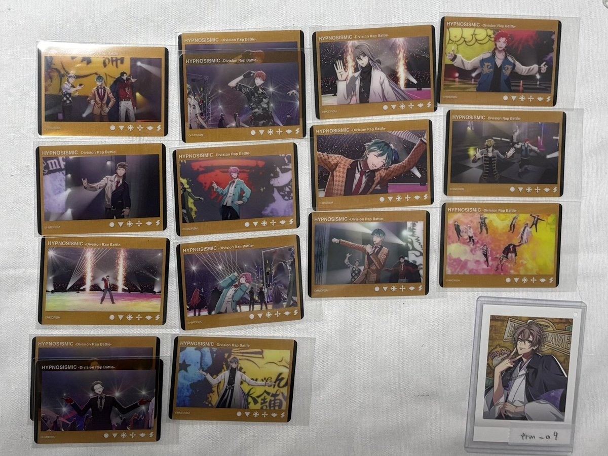 frm___a9's tweet photo. 【交換】ヒプマイ　ヒプムビ　クリカ

譲　画像1〜3
求　画像4〜7（💖>💕）

なるべく同弾同士の希望ですが、異種でも検討します。
検索からでもお気軽にお声掛けください。 https://t.co/ChsvDQdRWp