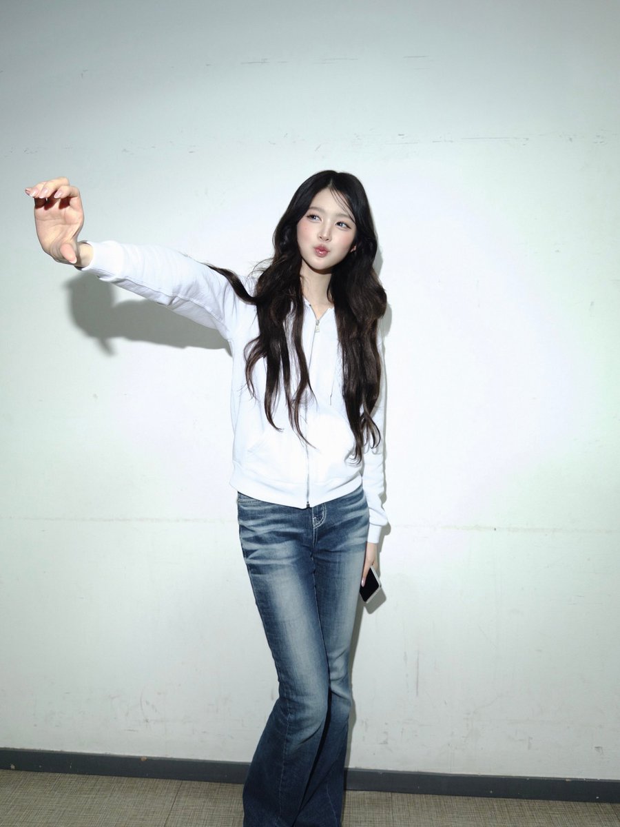 𝑬𝒊𝒏𝒂. tweet media