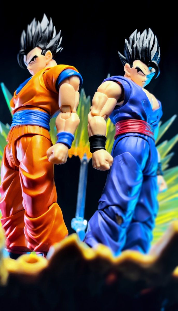 Furakusu tweet media