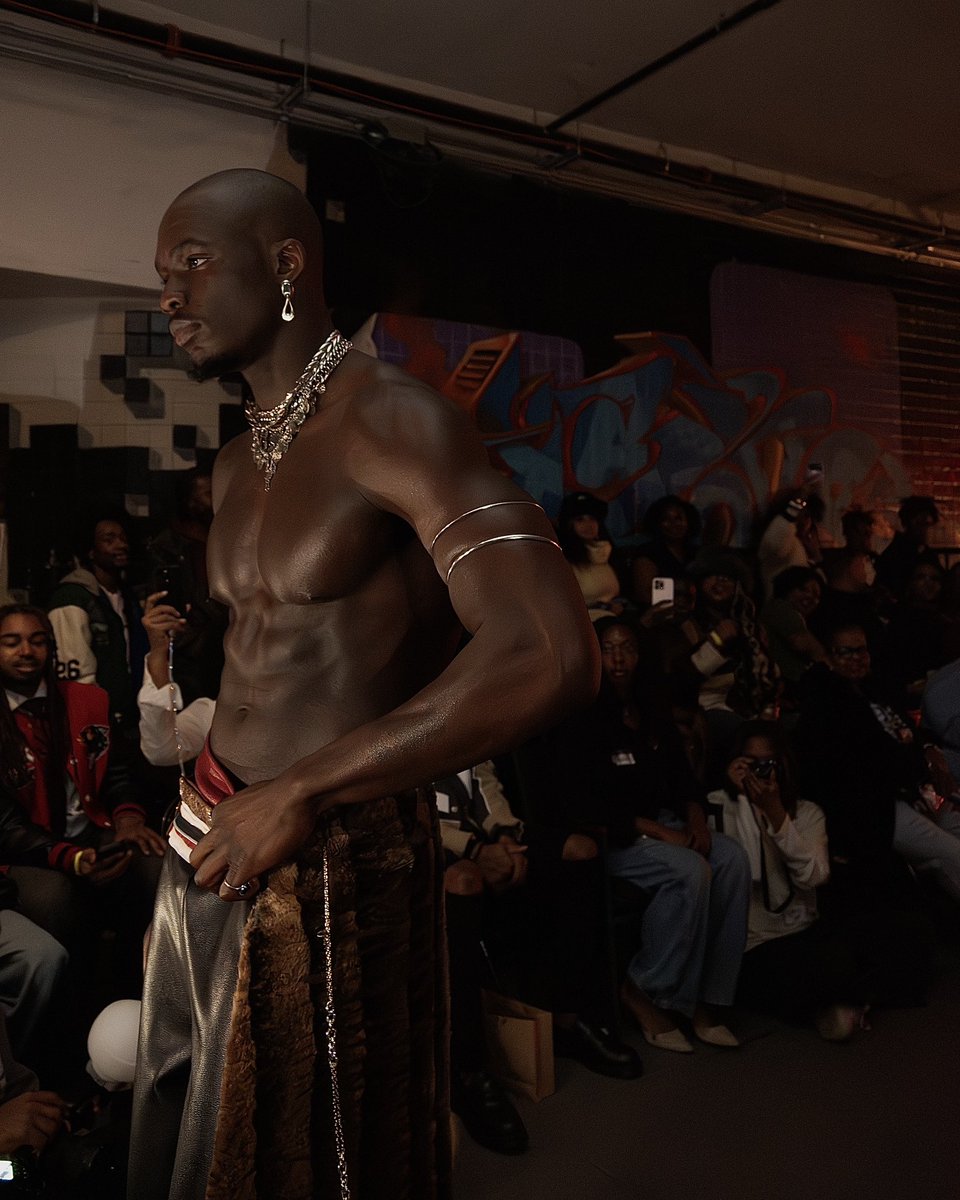 𝐚𝐝𝐞 tweet media