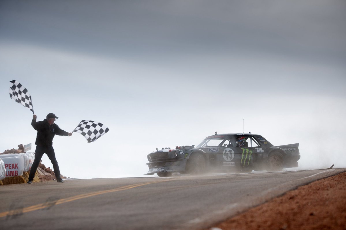 Pikes Peak International Hill Climb tweet media