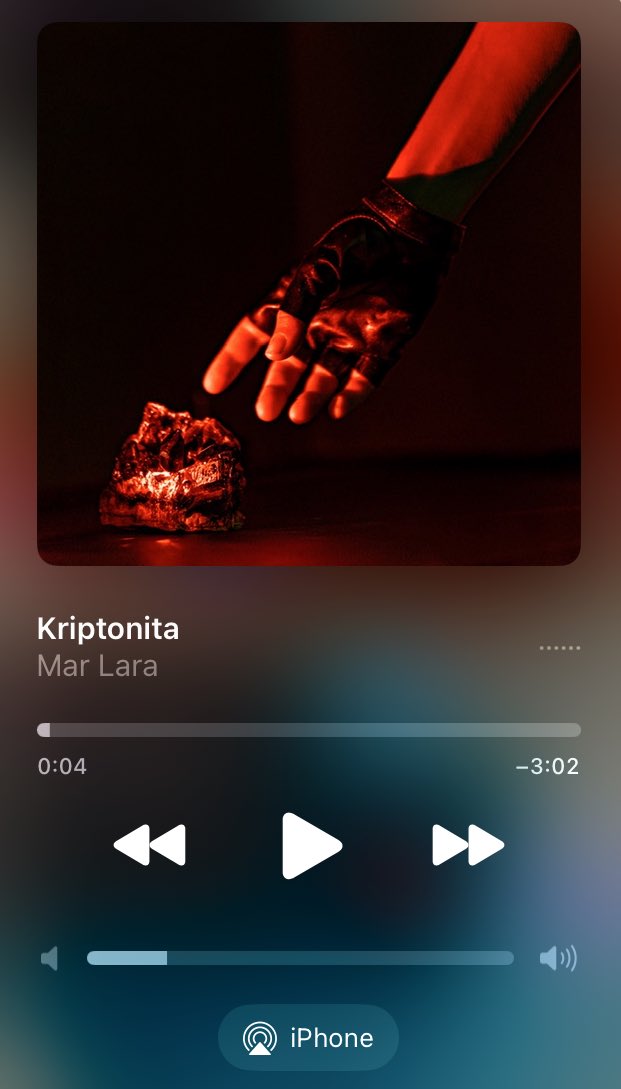 Por esto amamos a Mar, mientras la industria repite lo mismo, ella trae letras reales sobre lo que vivimos.

Kriptonita es justo la canción que necesitábamos ❤️‍🩹 
#kriptonitaByMarLara