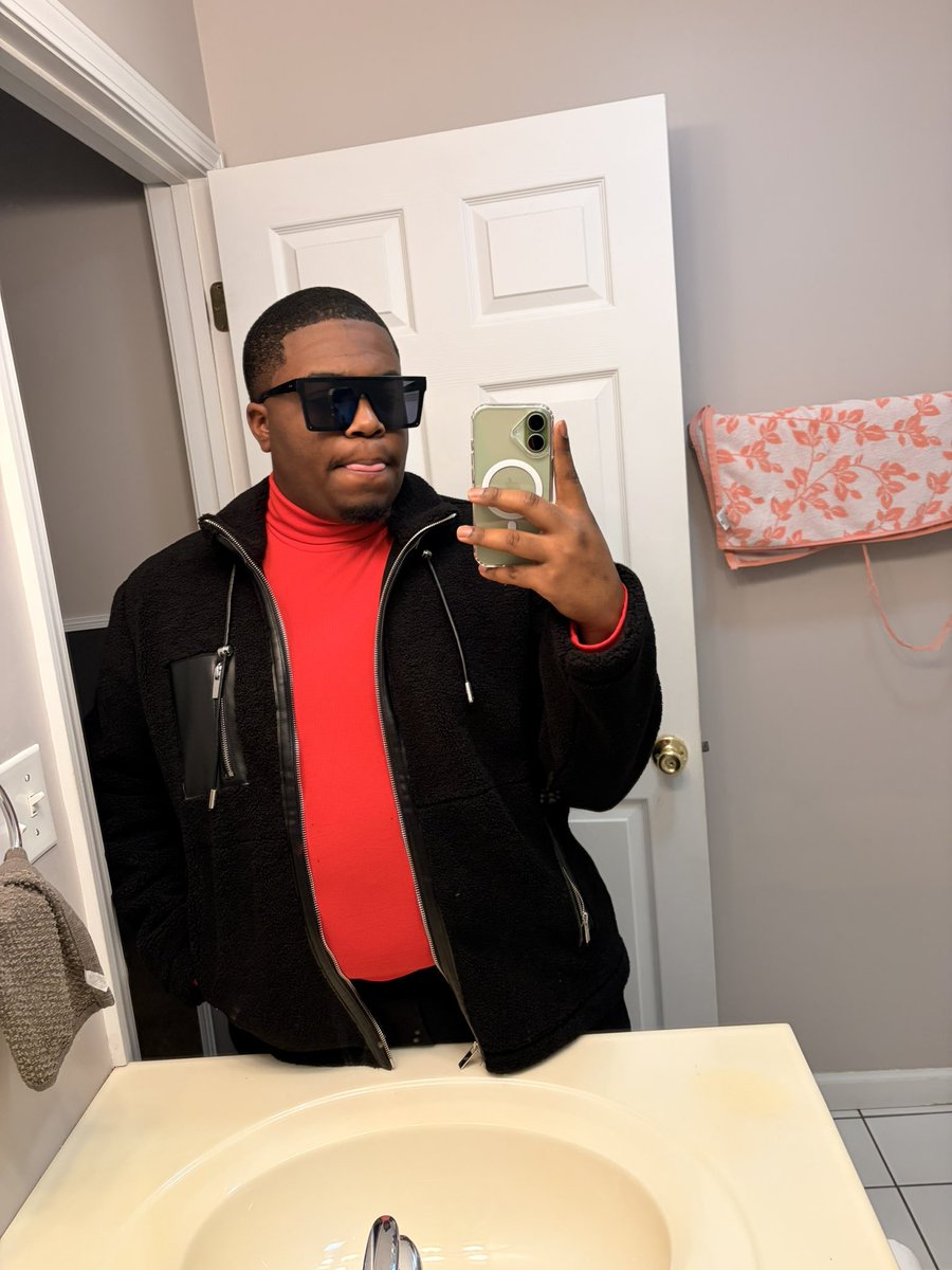 _aaaron00's tweet photo. Idk sumn told me y’all missed me on this platform❤️🤭 https://t.co/5Z7OXzHQQS