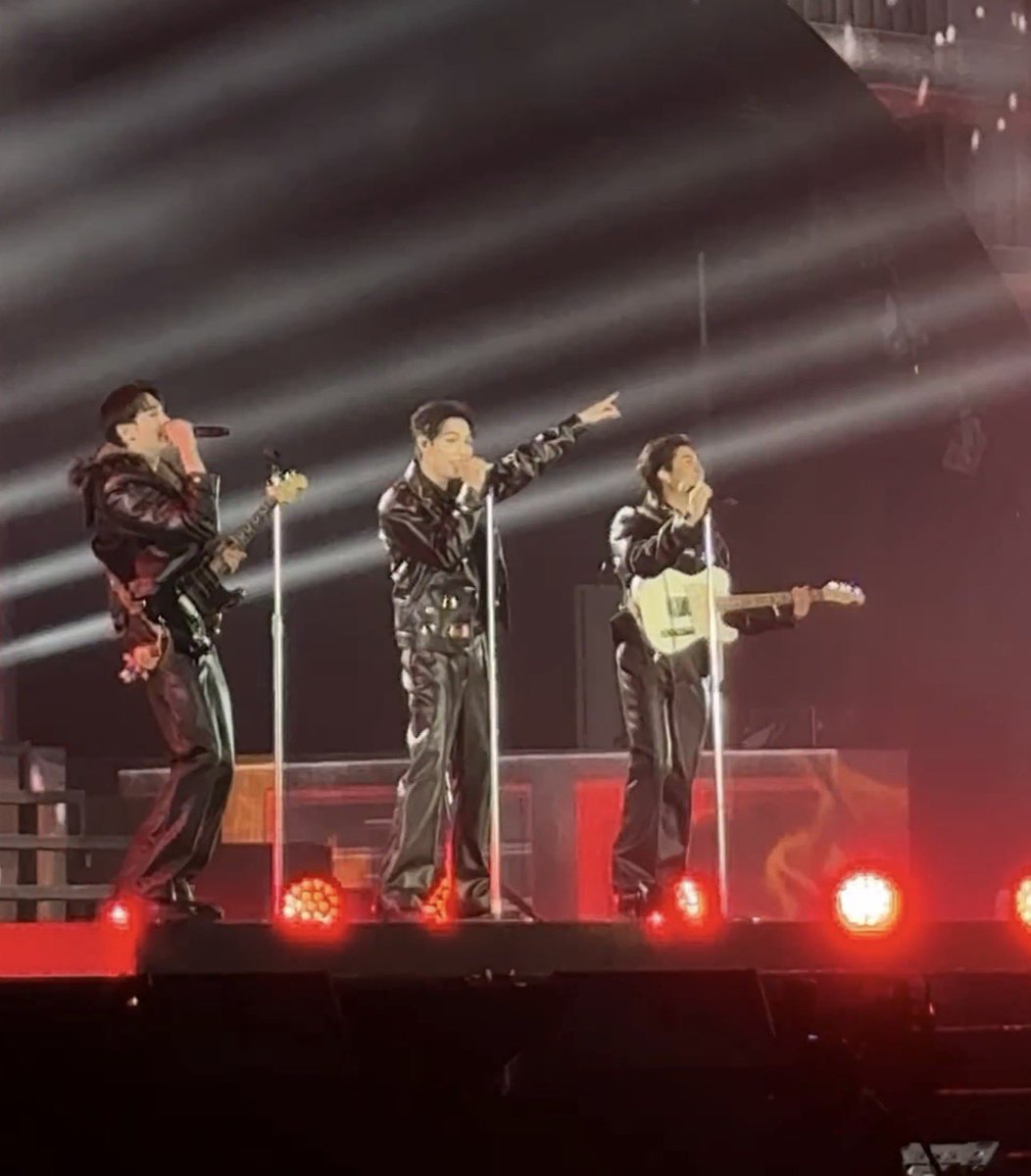 메모’B 🐰 tweet media