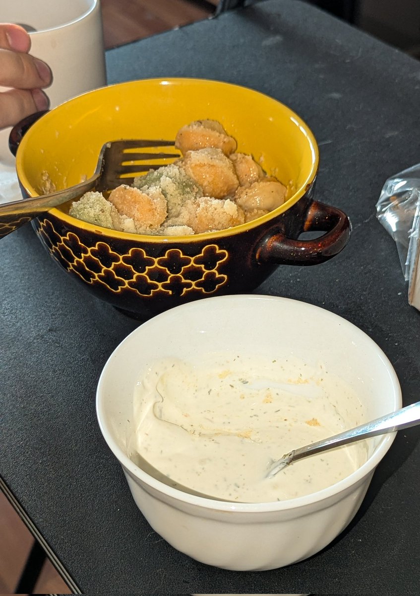 обережно, крихке tweet media