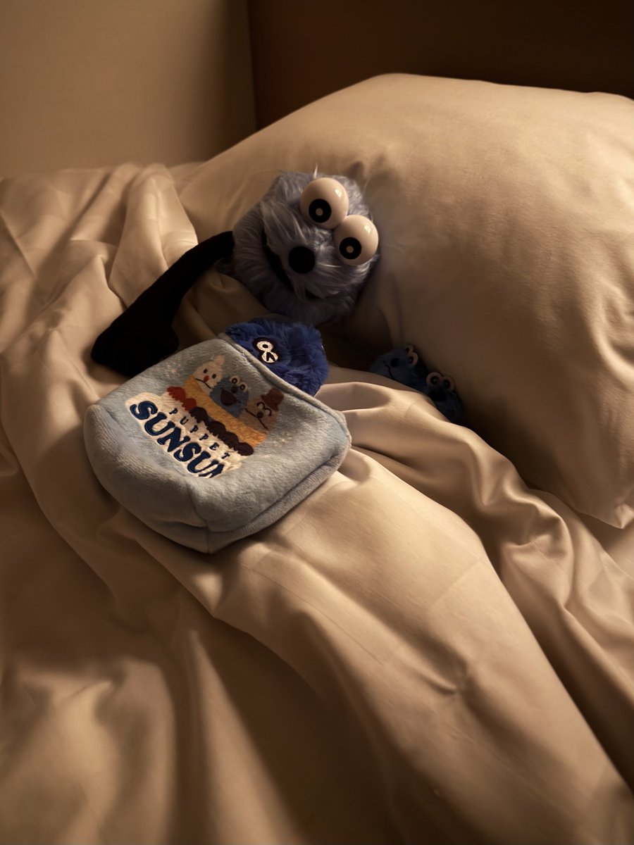 𝑛𝑎𝑜𝑚𝑖🐈‍⬛⸒⸒⸒⸒ tweet media