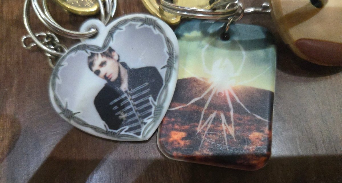 chemi 击 mcr 01/02 tweet media