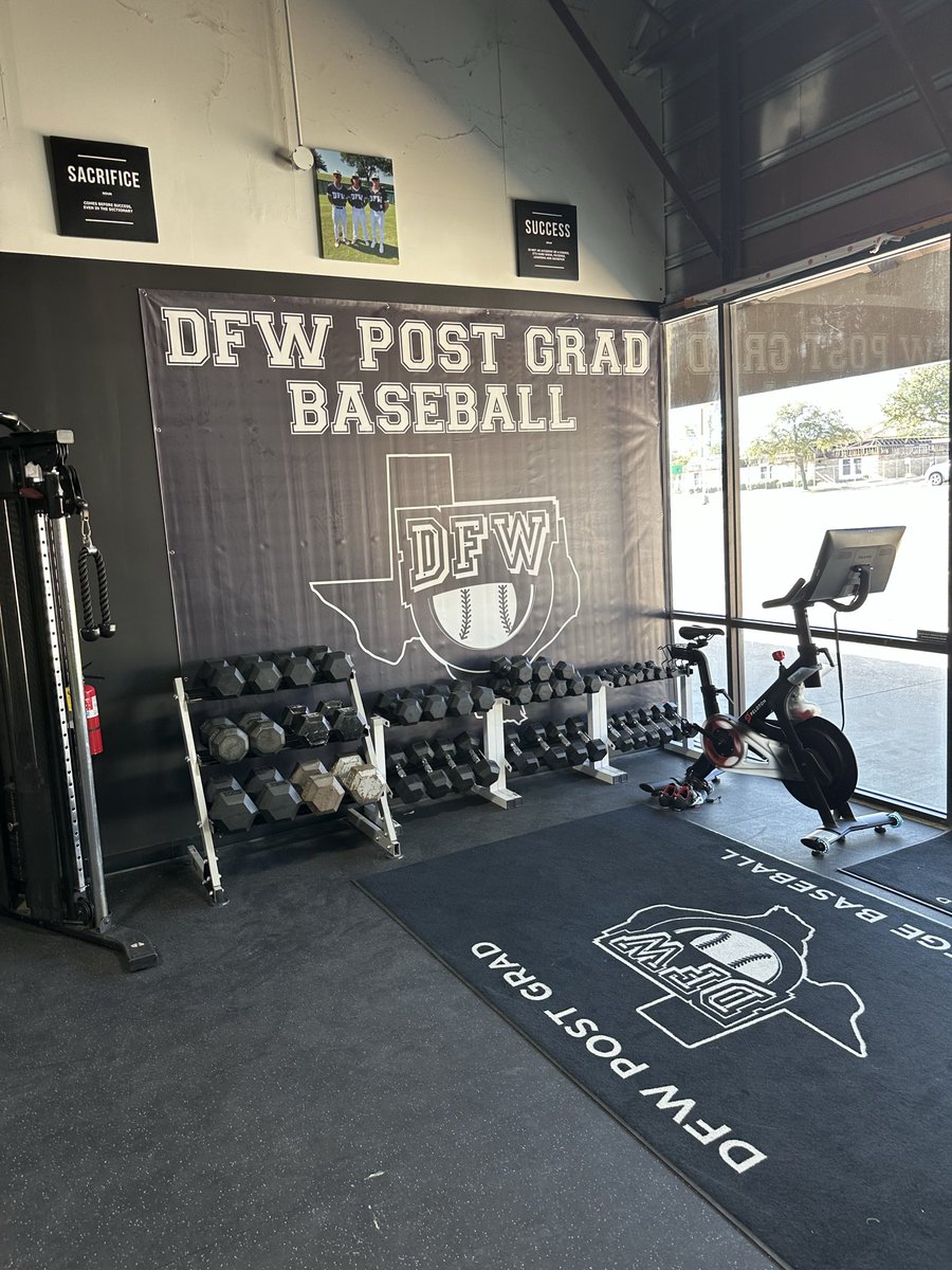 coachpage_'s tweet image. #Uncommitted 2026 high school grads, it’s April 3rd. If you aren’t actively talking with coaches about recruitment, let’s get in touch. 

-New Indoor/Locker Room/Weight Room
-20 Fall/45 Spring Collegiate Games
-Team Owned Transportation
-Housing Options
-Mission: College