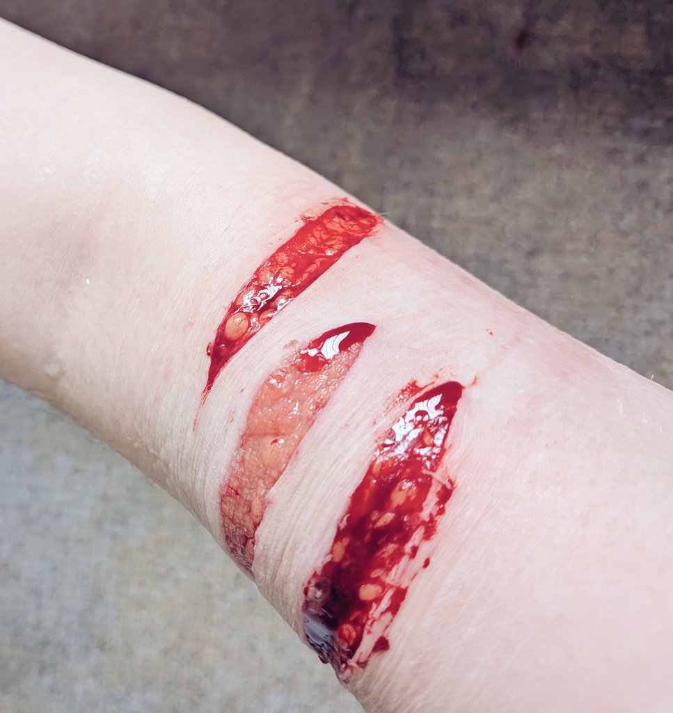 承認欲求 tweet media