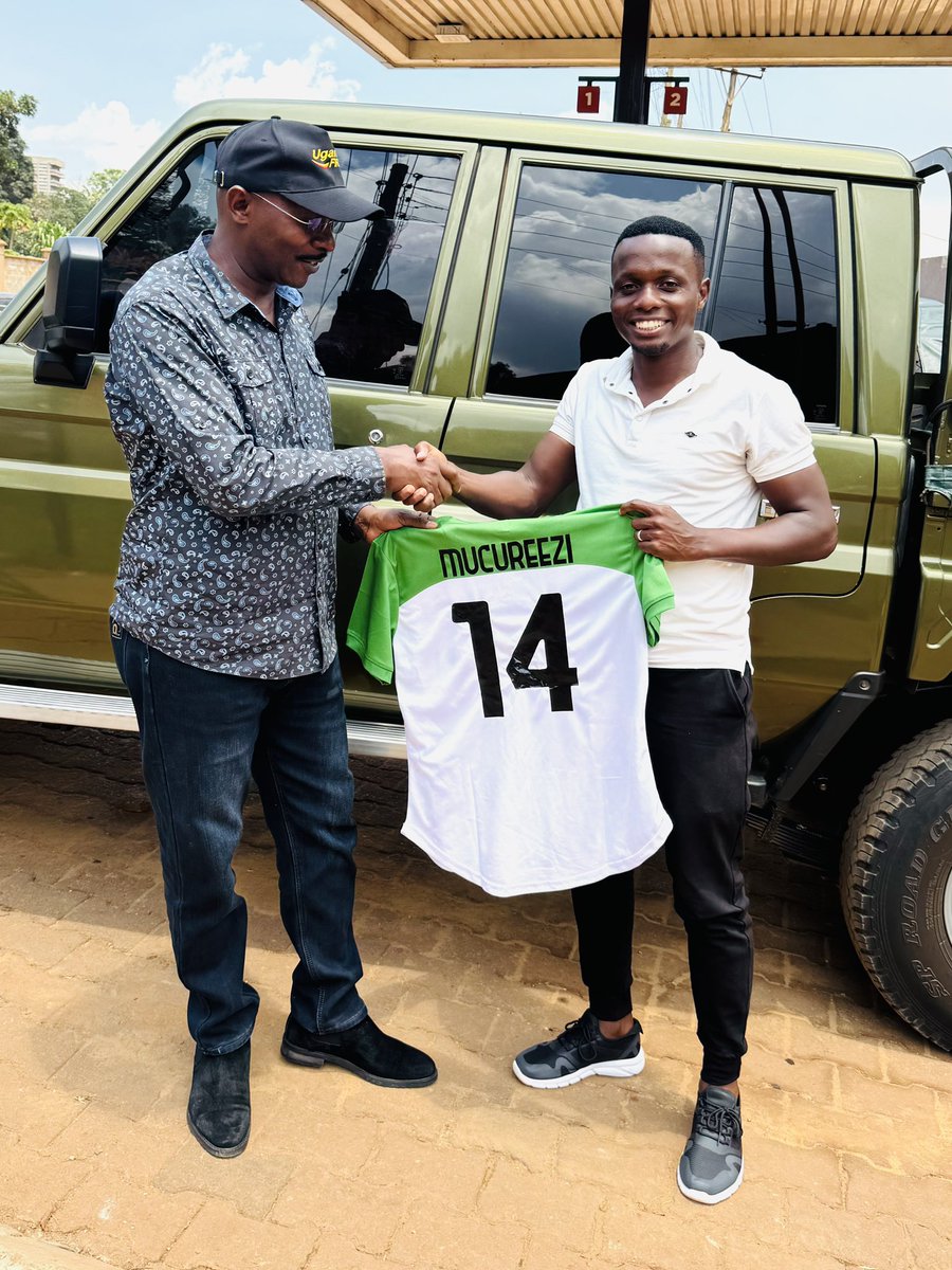 Paul Mucureezi tweet media