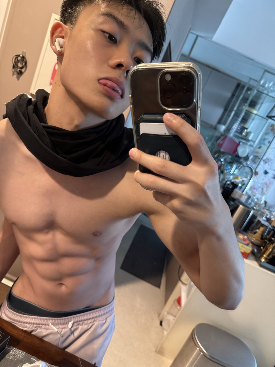 dawggers4lyfers tweet media