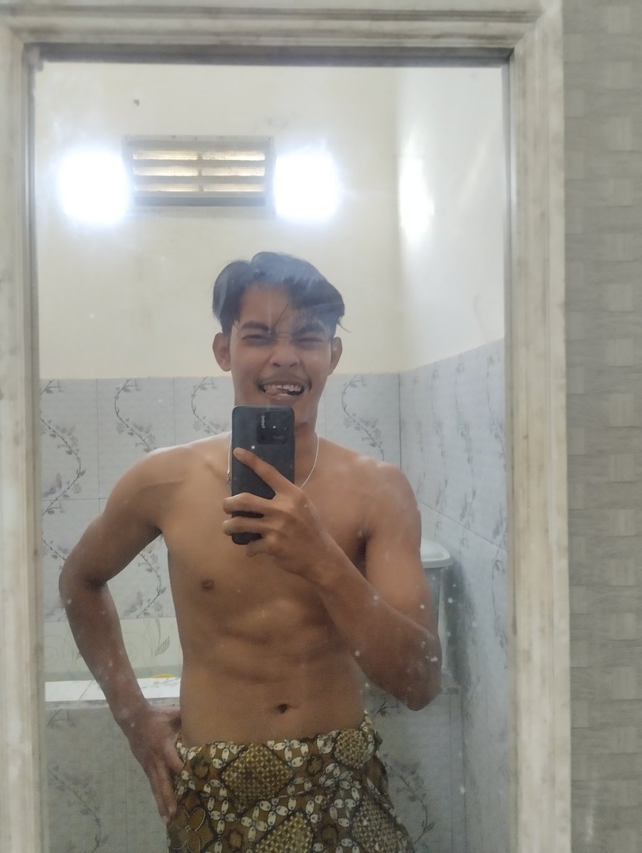 KumisTipis tweet media