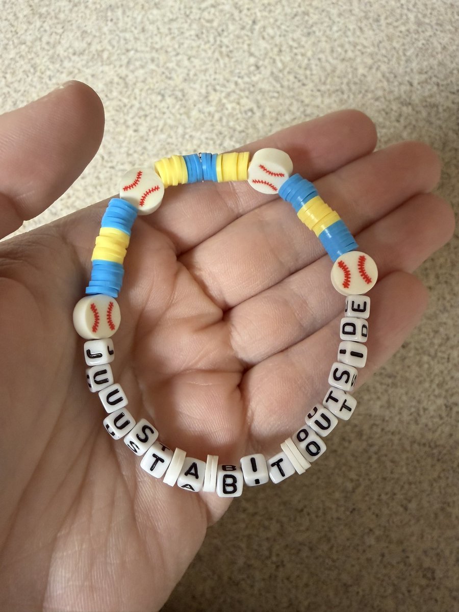 𝒴𝑒𝓁𝒾’𝓈 𝐵𝑜𝓃𝑔 tweet media