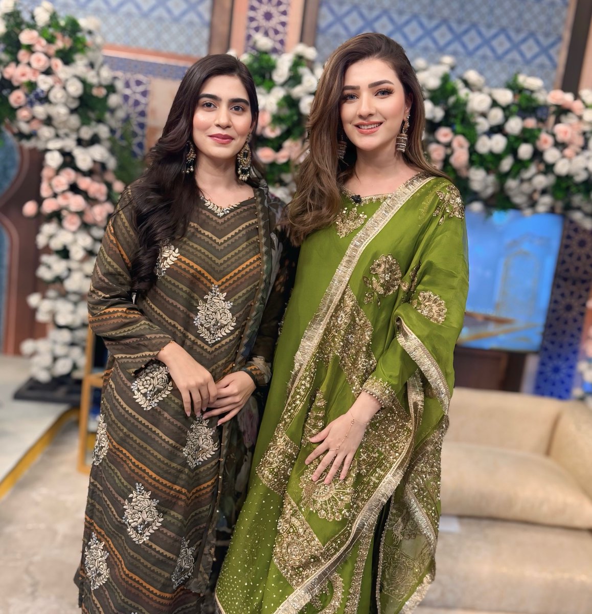 MediaSpringPk's tweet image. #FlashbackFriday! @MuneezayMoeen and @ArmalaHassan at the recordings of #eid special show of @PublicNews_Com