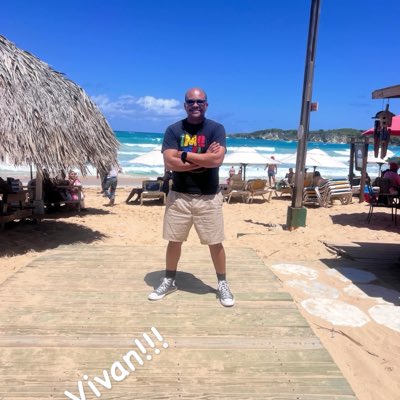 epa221181's tweet photo. #NuevaFotoDePerfil https://t.co/UrbE3zVJHa